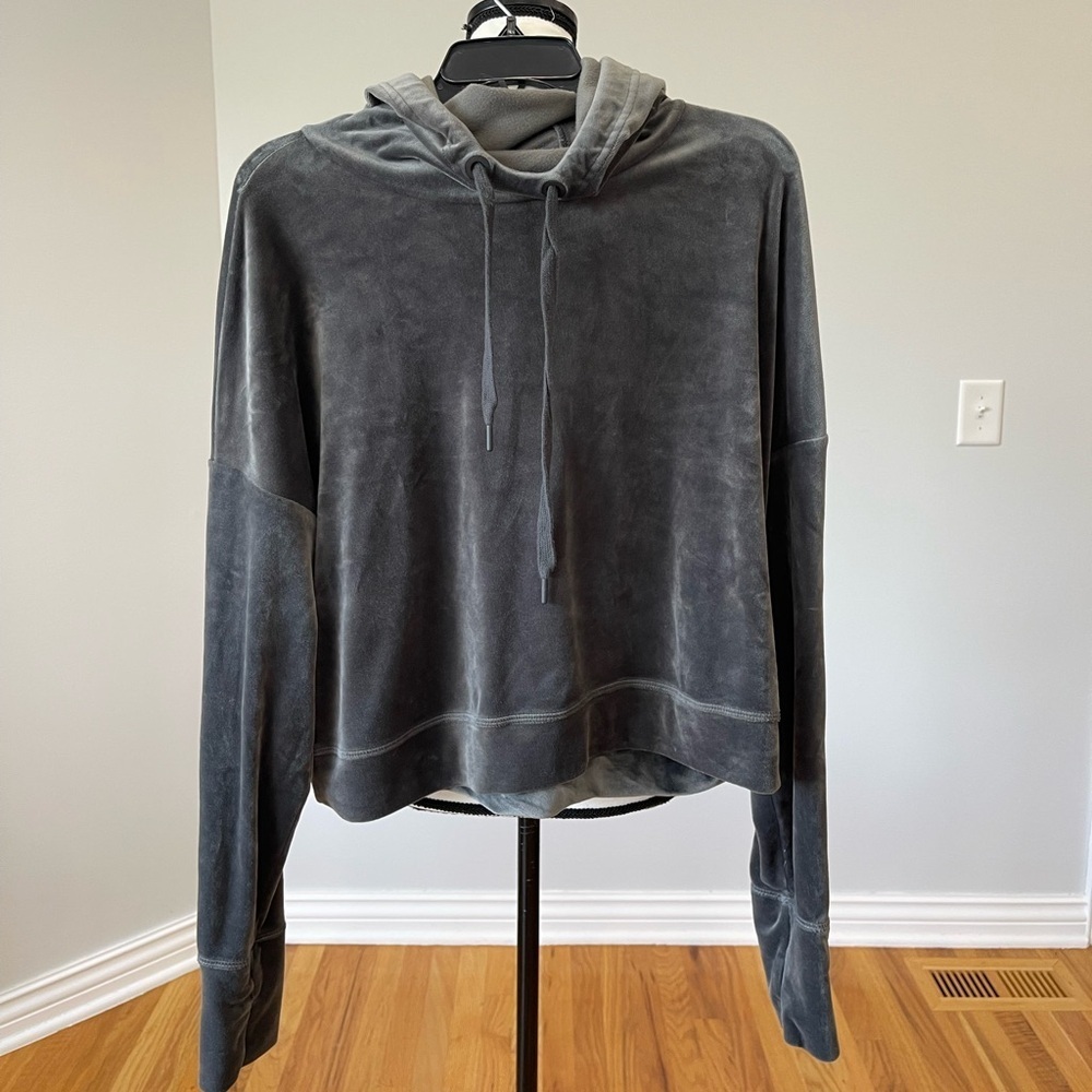 Offline by Aerie women's size large dark gray velour hoodie pullover loungewear